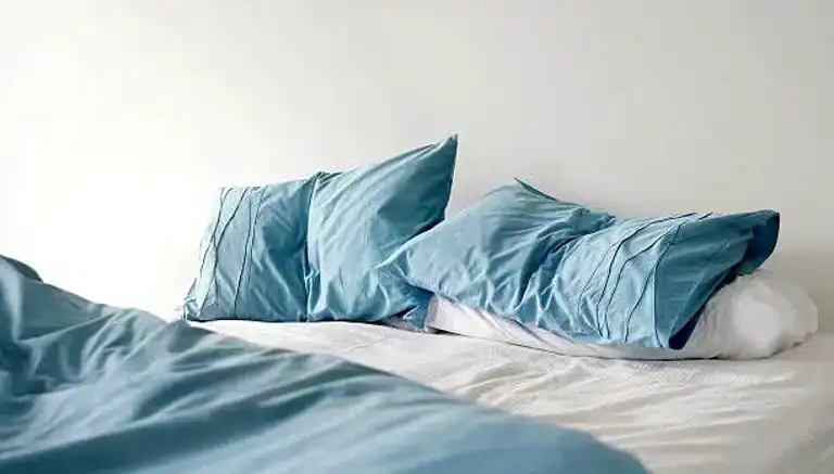 En Sağlıklı Uyku Pozisyonu Hangisi? Uzmanlar Açıklıyor